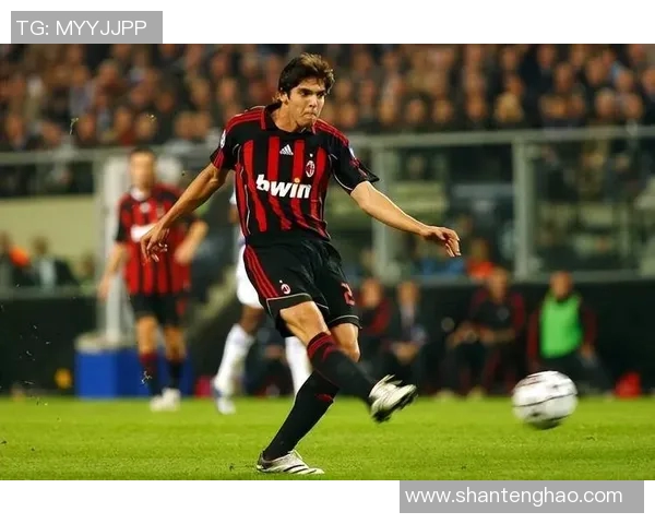 卡卡宣布重返AC米兰！传奇再临圣西罗球场